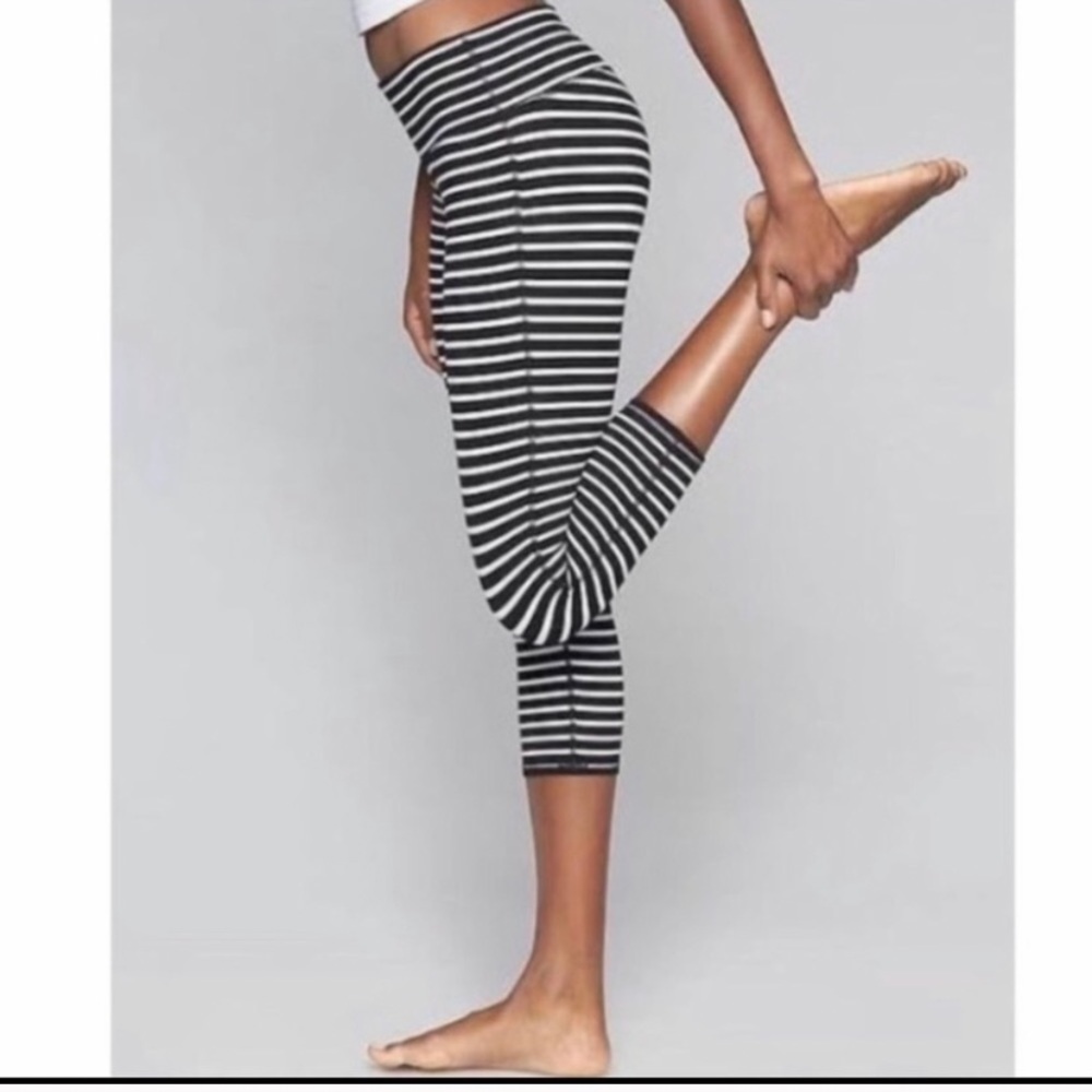 Athleta Black and White Striped Capris. Size XSmall